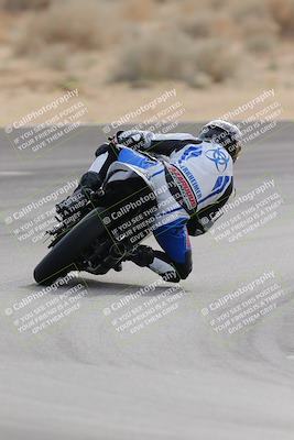 media/Dec-17-2022-SoCal Trackdays (Sat) [[224abd9271]]/Turn 10 Backside (120pm)/